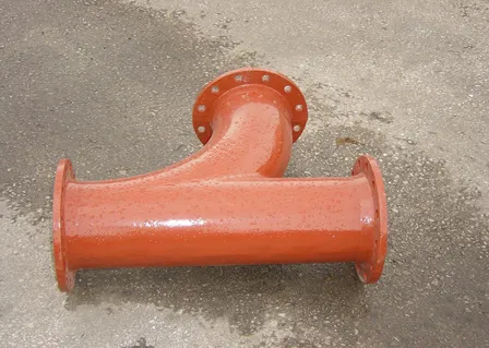 Optimizar la disposición de ramas del conducto con una válvula de derivación lateral de 45° con todas las bridas